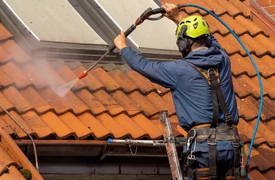 Démoussage et hydrofuge de toiture à Marcoing